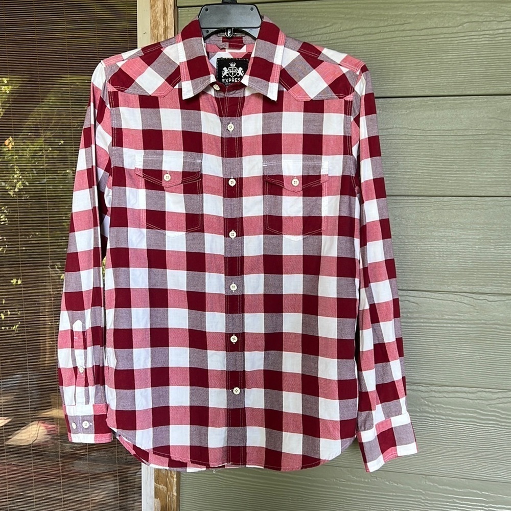 Express Fitted Long Sleeve Button Down Shirt